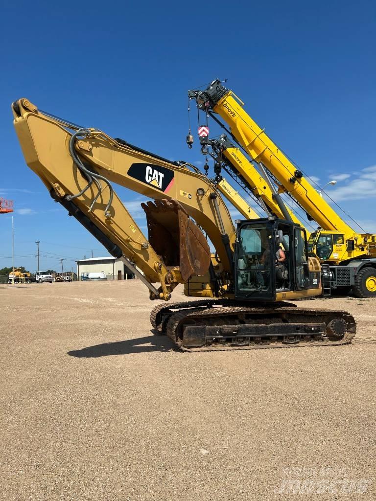 CAT 320 D L 대형 굴삭기 29톤 이상