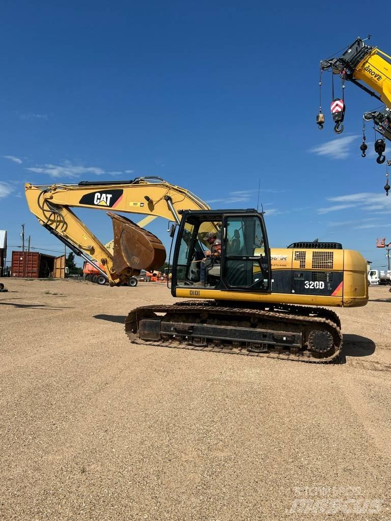 CAT 320 D L 대형 굴삭기 29톤 이상