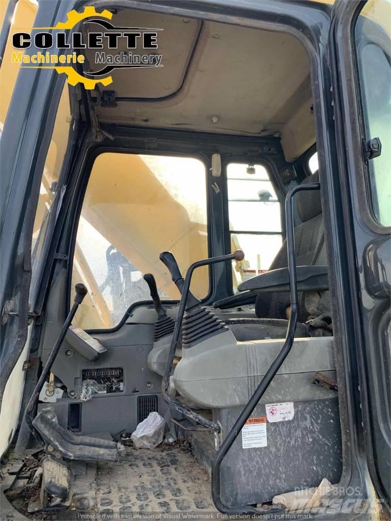 Komatsu PC 220-6 대형 굴삭기 29톤 이상