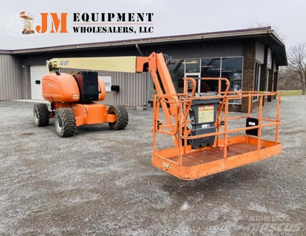 JLG 800 AJ 관절형 전동이동 리프트