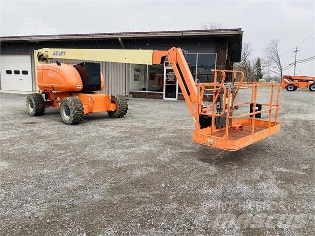 JLG 800 AJ 관절형 전동이동 리프트