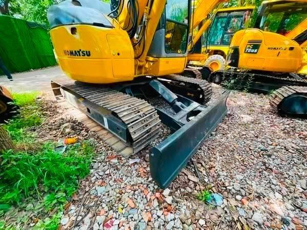 Komatsu PC78US-11 중형굴삭기 7톤-28톤