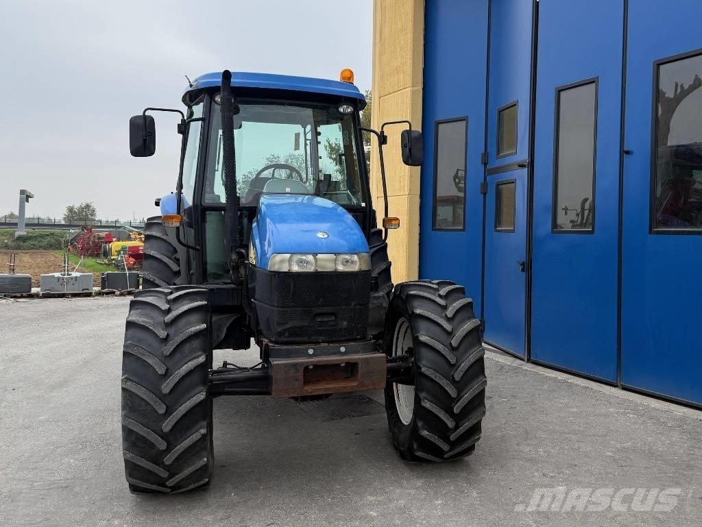 New Holland TD 5050 트랙터