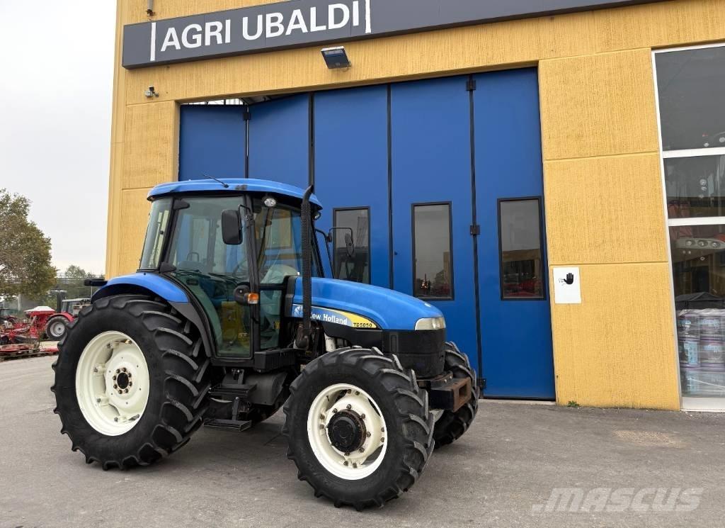 New Holland TD 5050 트랙터