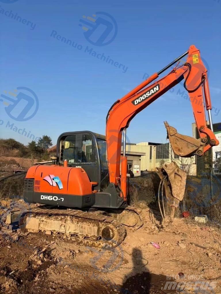 Doosan DH 60 대형 굴삭기 29톤 이상