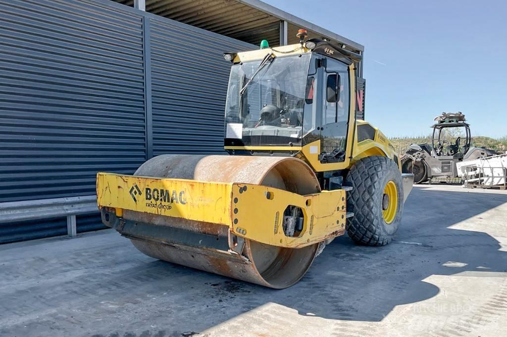 Bomag BW 213 D-5 싱글 드럼 롤러