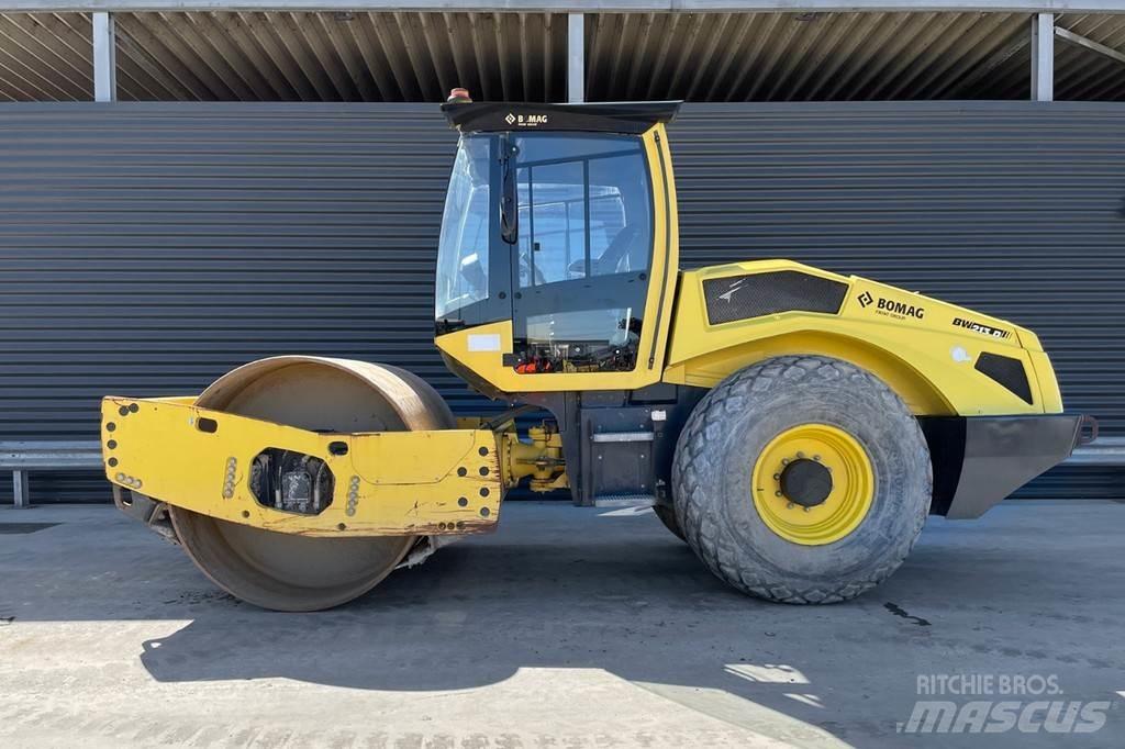 Bomag BW 213 D-5 싱글 드럼 롤러