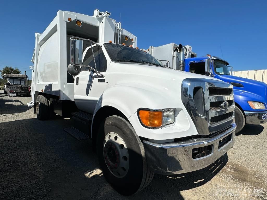 Ford F750 폐기물 수거 트럭