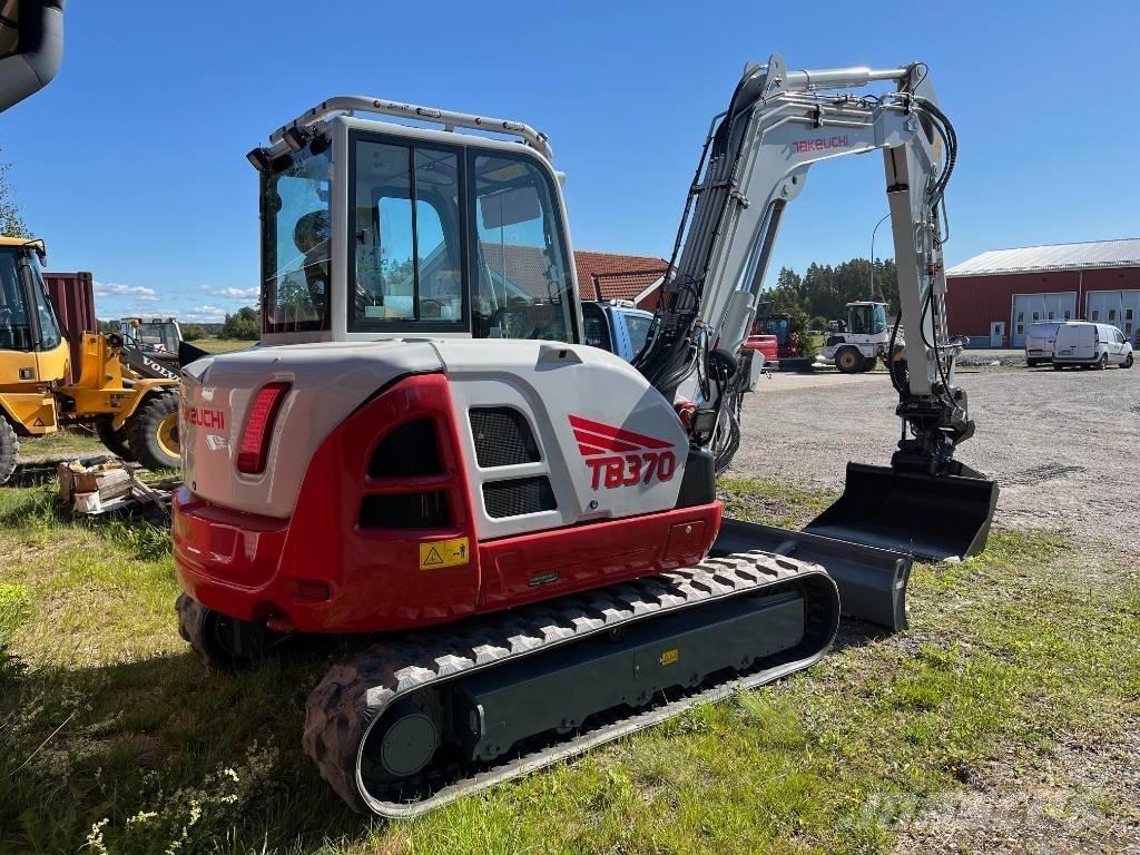 Takeuchi TB 370 중형굴삭기 7톤-28톤
