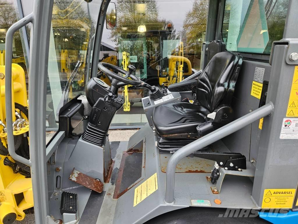 Weidemann 2070LP 미니 로더
