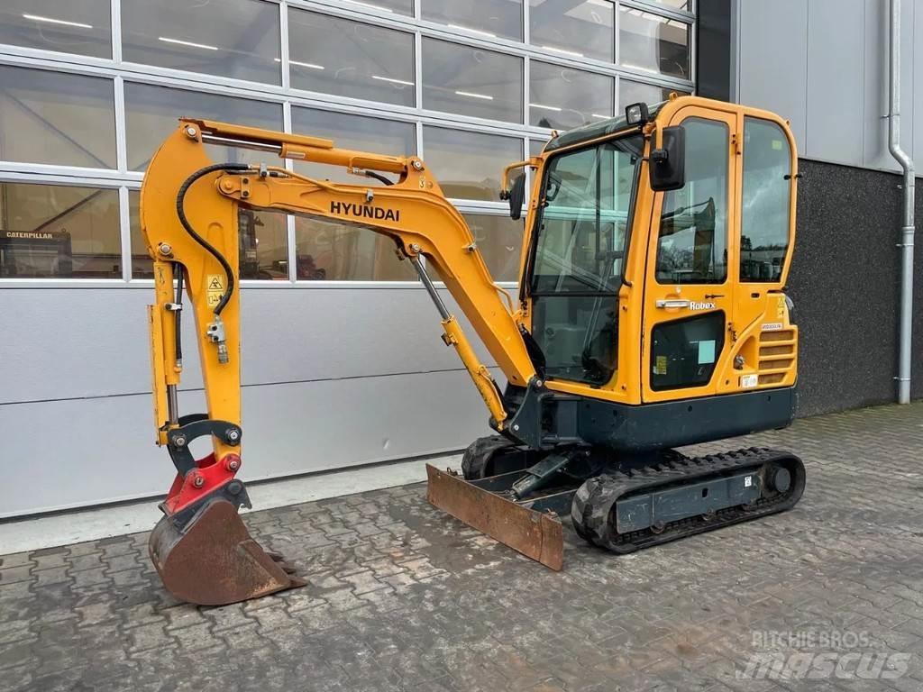 Hyundai Robex18 소형 굴삭기 7톤 미만