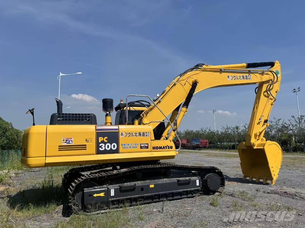 Komatsu PC 300 대형 굴삭기 29톤 이상