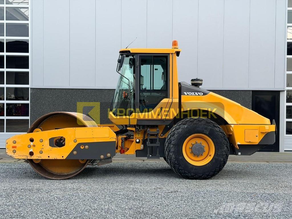 Volvo SD 135 B 진동롤러