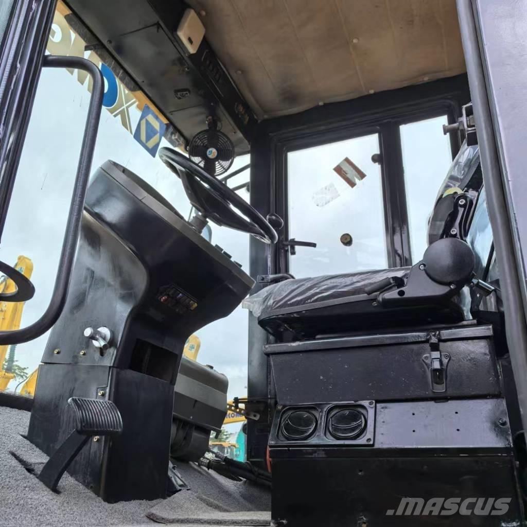 XCMG XS 223 J 싱글 드럼 롤러