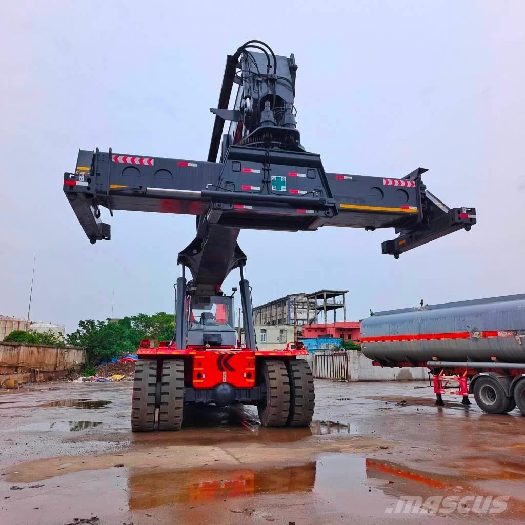 Kalmar DRF 450 리치 스태커
