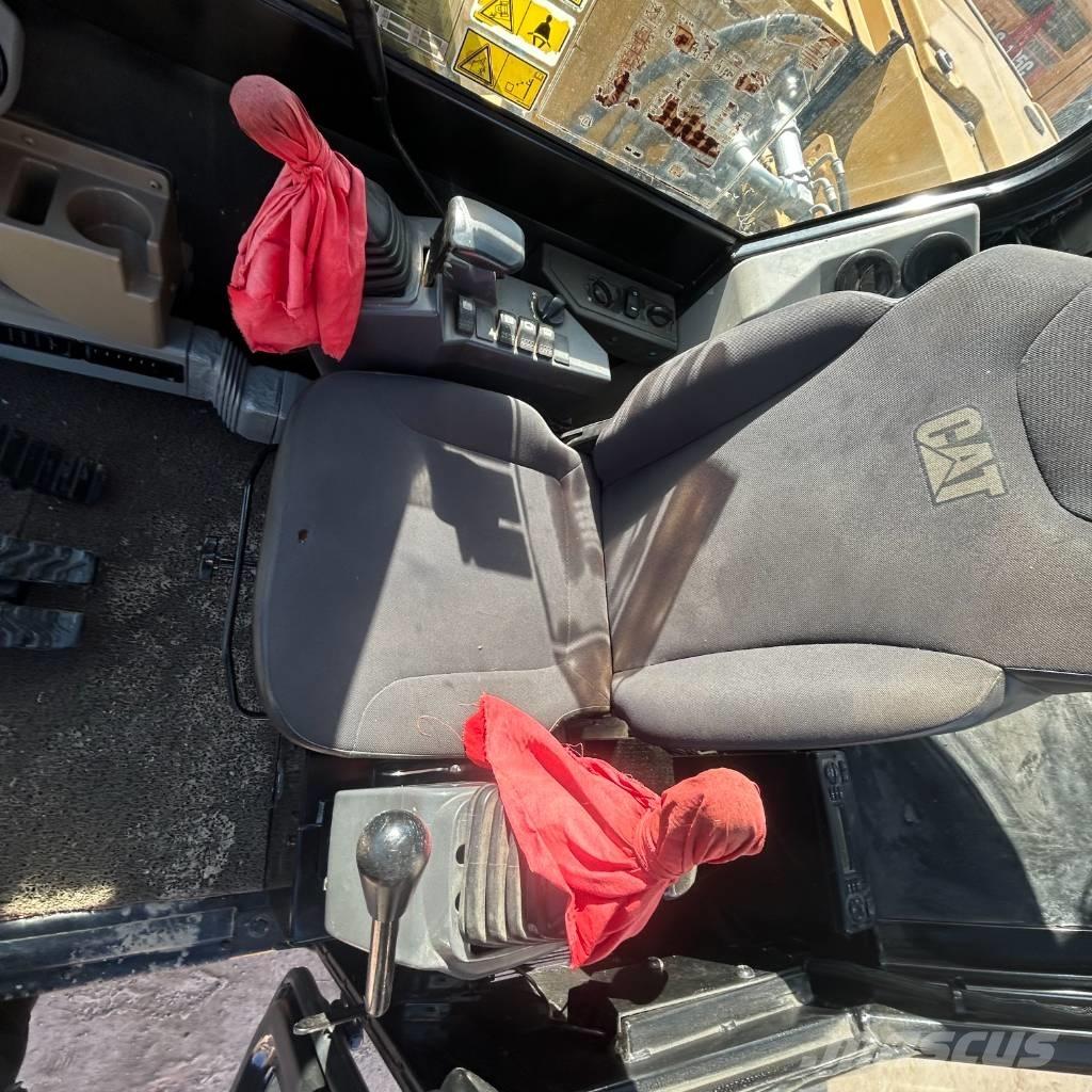 CAT 307E2 대형 굴삭기 29톤 이상