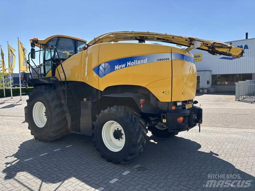 New Holland FR9050 자동 초지기계