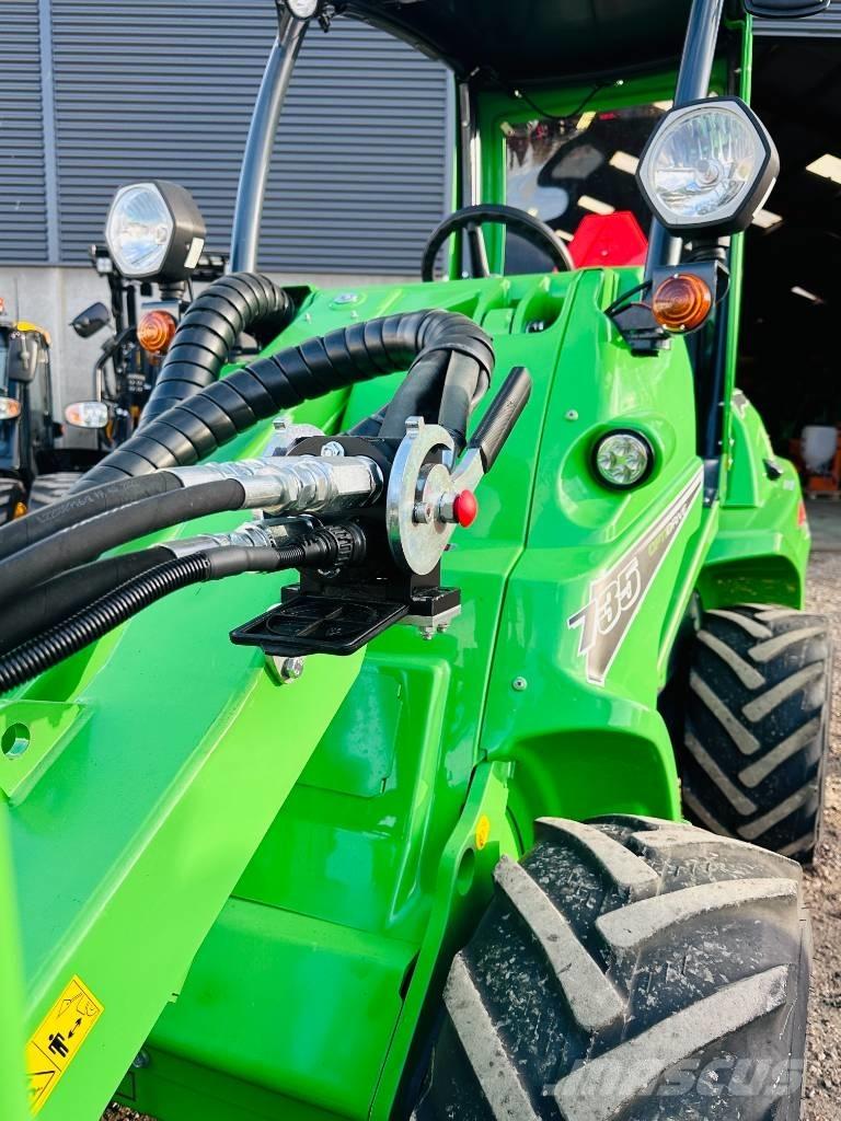 Avant 735 다목적 로더