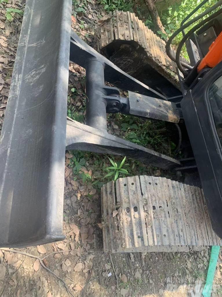 Hitachi ZX60 대형 굴삭기 29톤 이상
