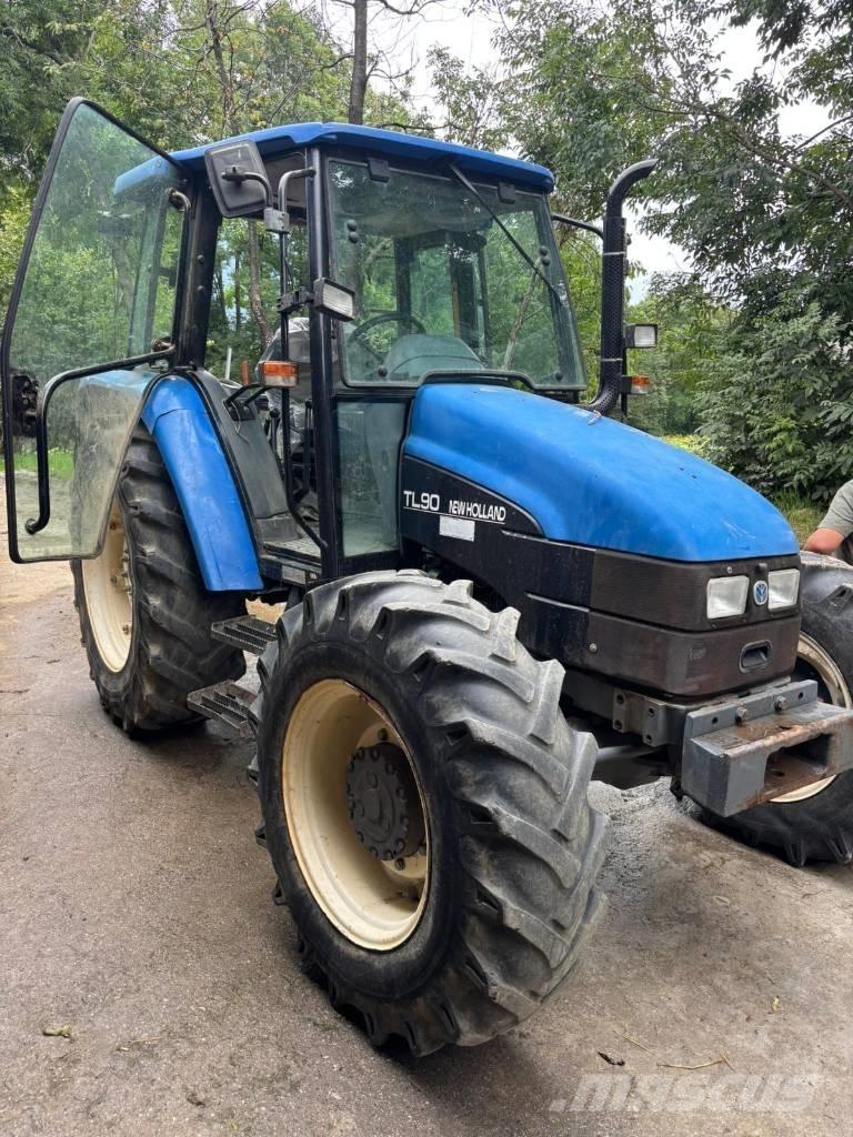 New Holland TL 90 트랙터