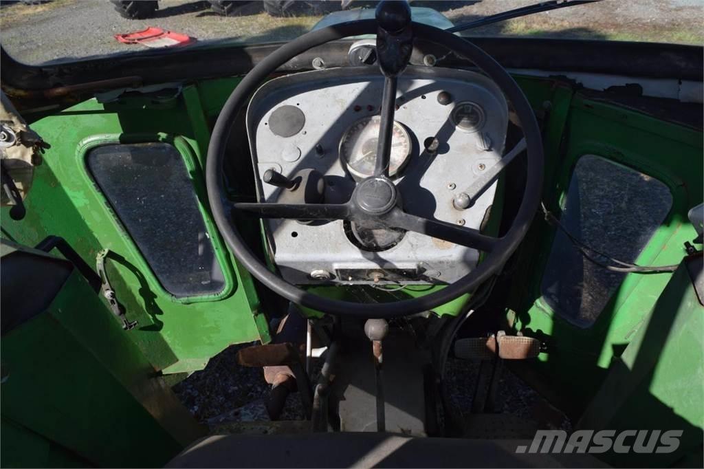 Deutz-Fahr D4006 트랙터