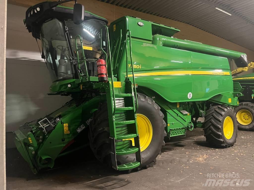 John Deere T550i 콤바인 수확기