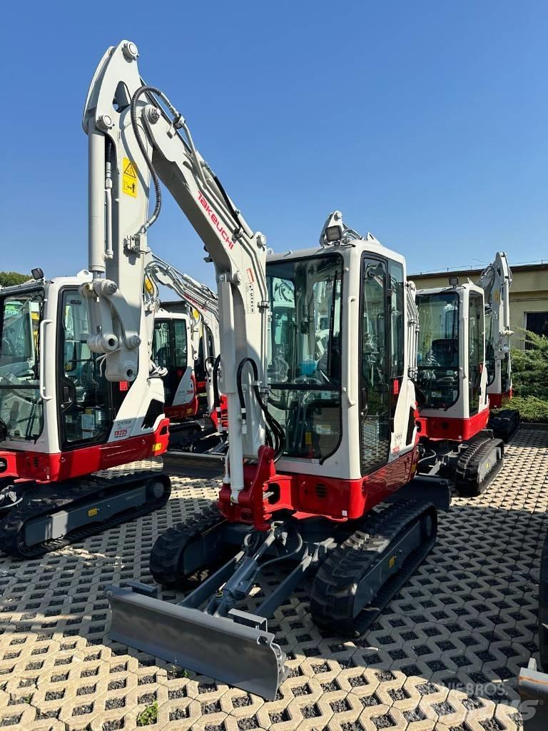 Takeuchi TB 225 V0 소형 굴삭기 7톤 미만