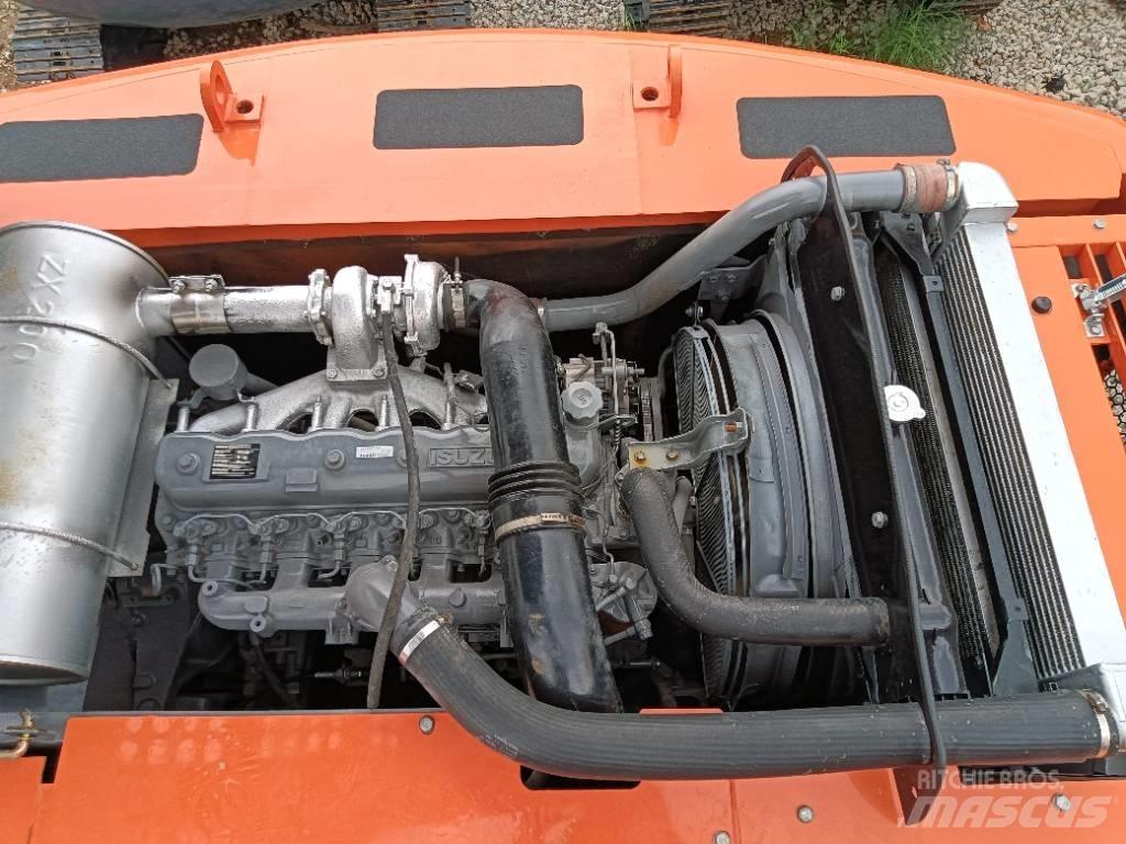 Hitachi ZX 200 대형 굴삭기 29톤 이상