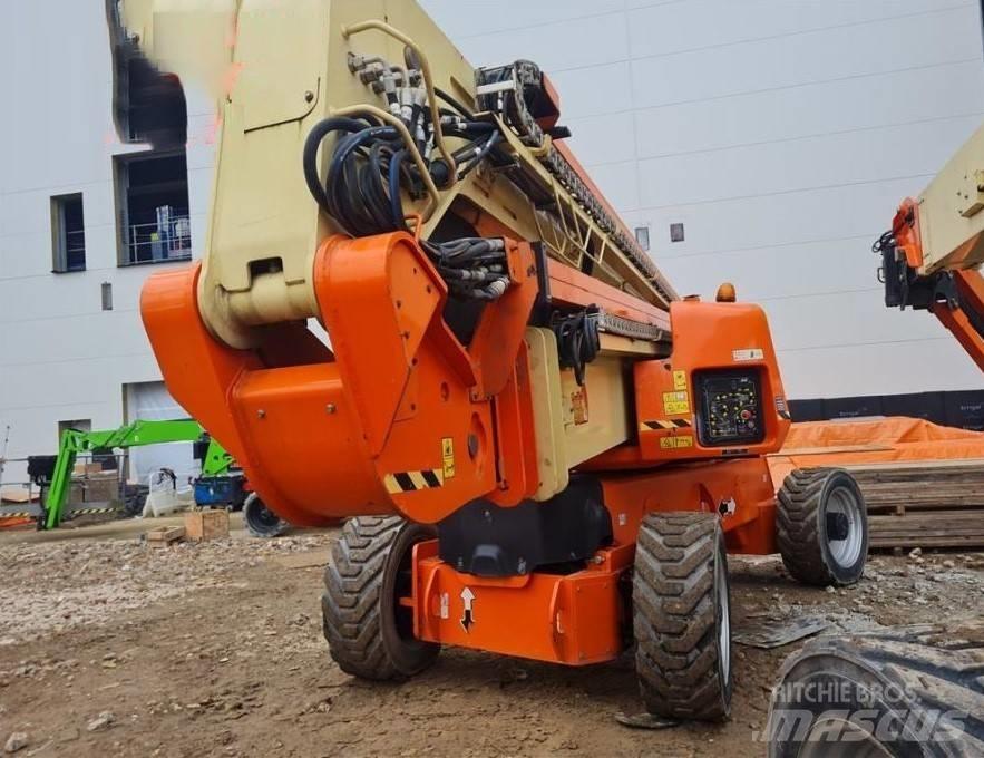 JLG 1250 AJP 관절형 전동이동 리프트