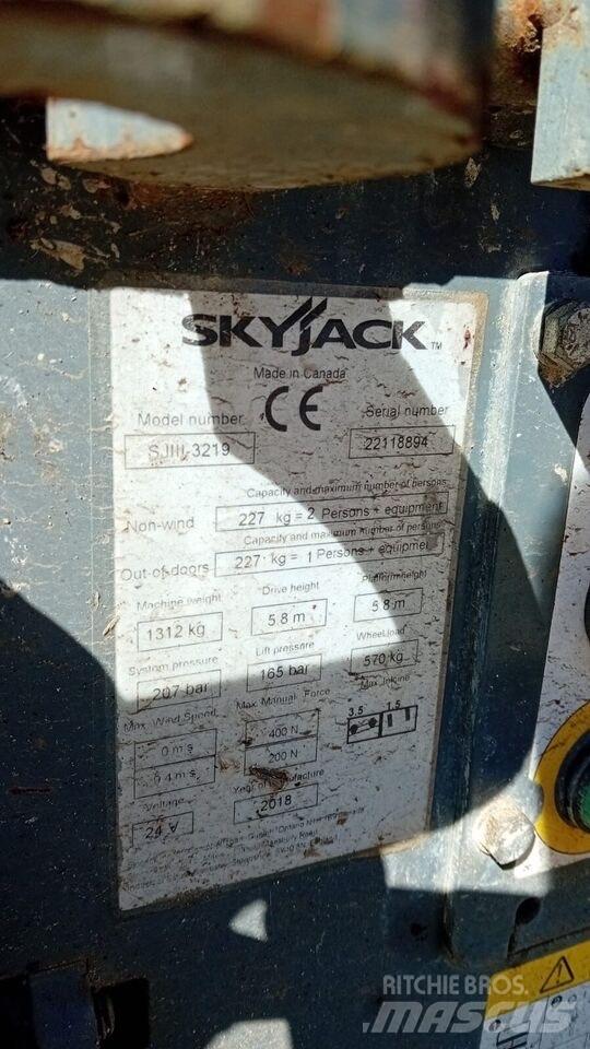 SkyJack SJ 3219 가위형 리프트
