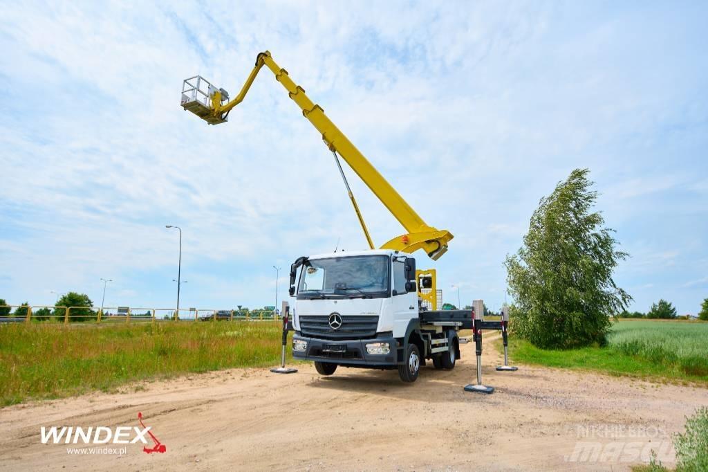 Palfinger P 300 KS 트럭 탑재 고소작업대