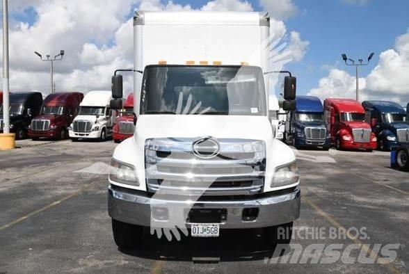 Hino 268A 트랙터 유닛