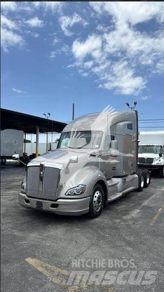 Kenworth T680 트랙터 유닛