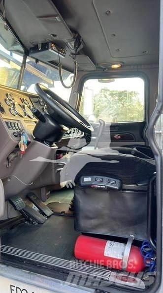 Peterbilt 388 건설 장비 - 기타
