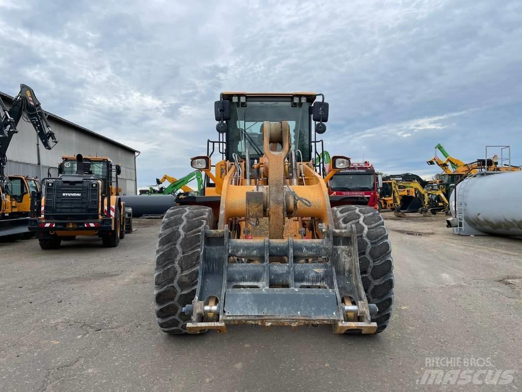 Hyundai HL960XT  휠로우더