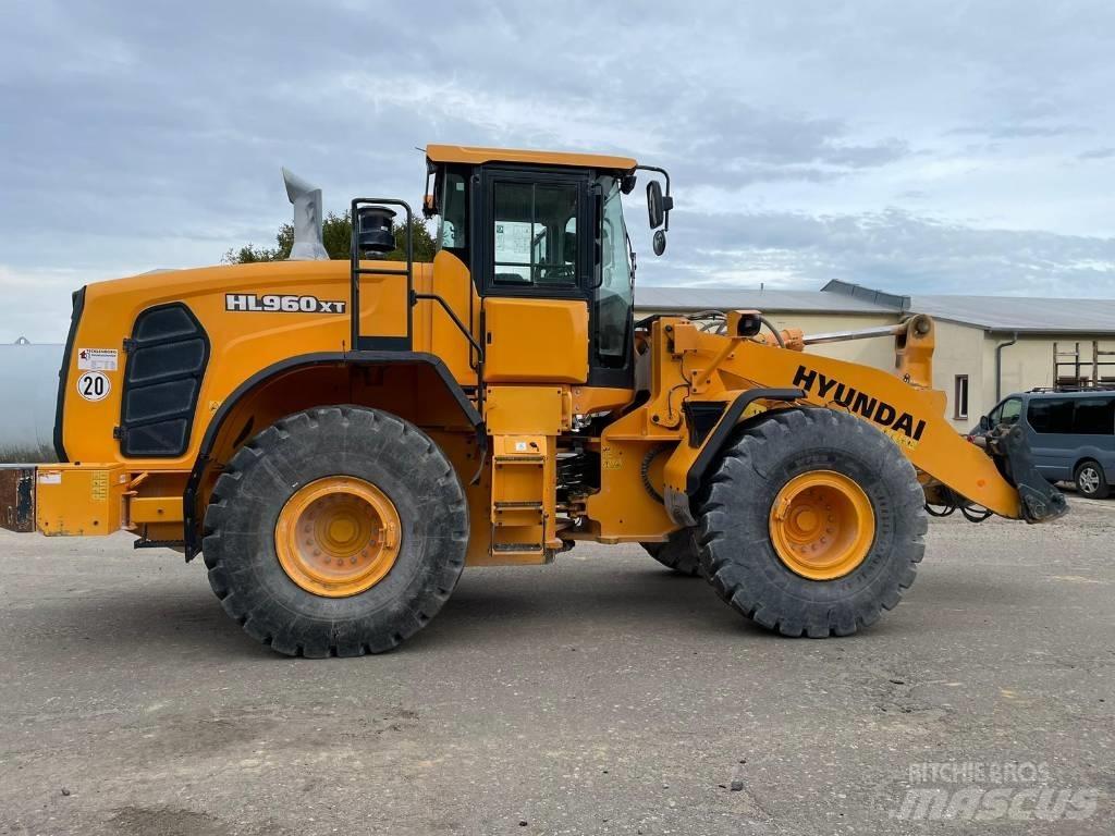 Hyundai HL960XT  휠로우더