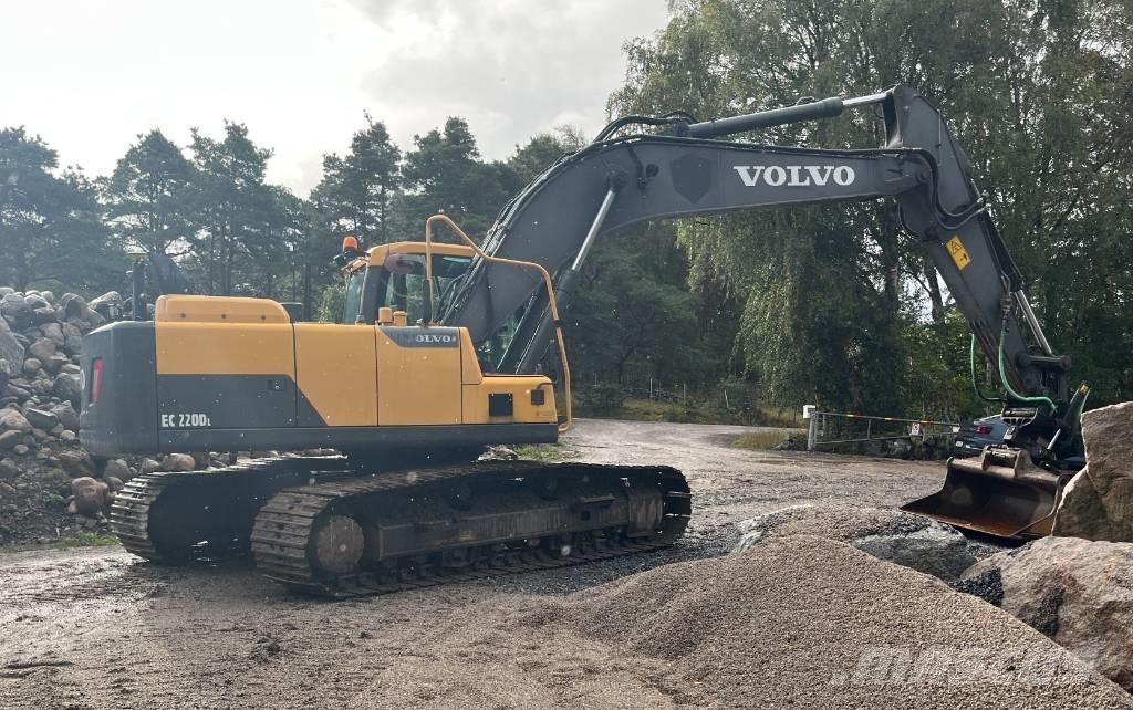 Volvo EC 220 DL 대형 굴삭기 29톤 이상