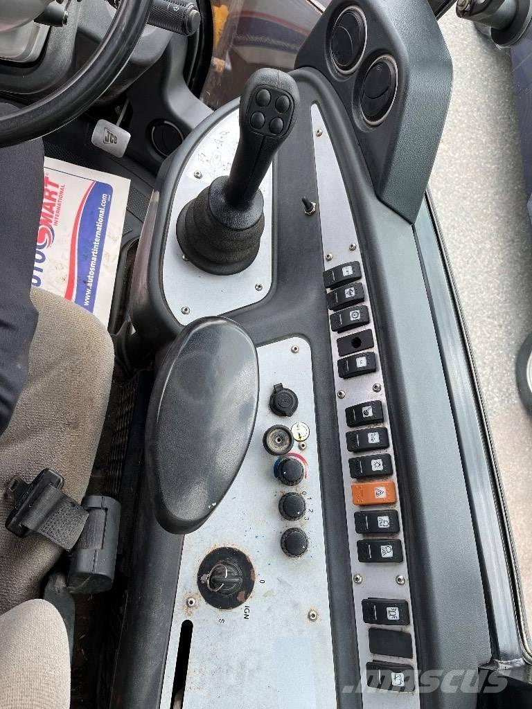 JCB 409 B 40km/h  스키드로더