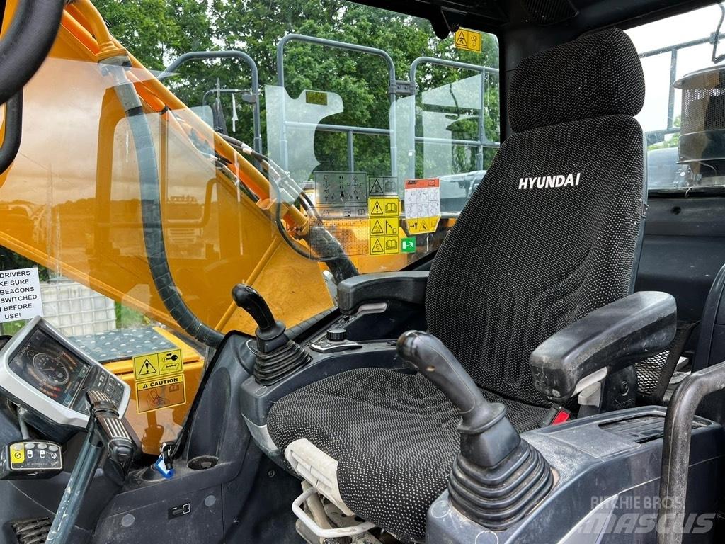 Hyundai HX 220 L 대형 굴삭기 29톤 이상