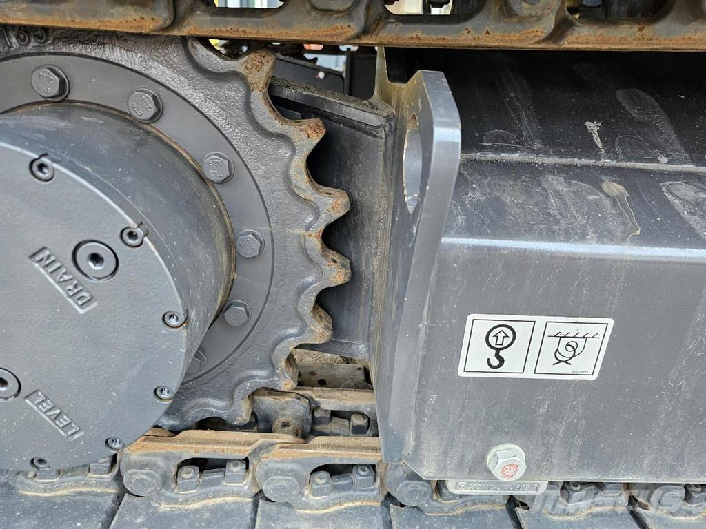 XCMG XE60GA 소형 굴삭기 7톤 미만