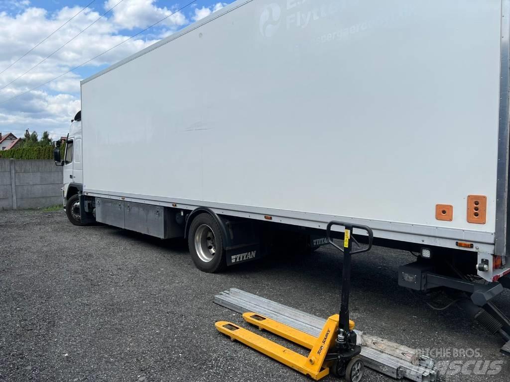 Volvo FM 330 탑차 트럭