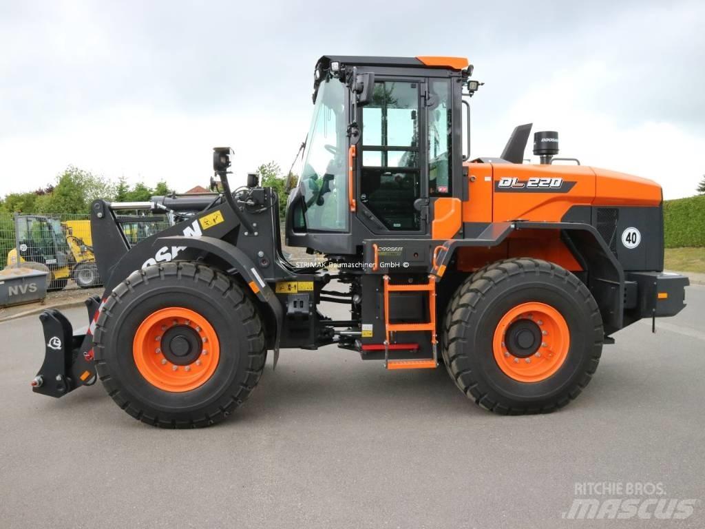 Doosan DL 220-7  휠로우더