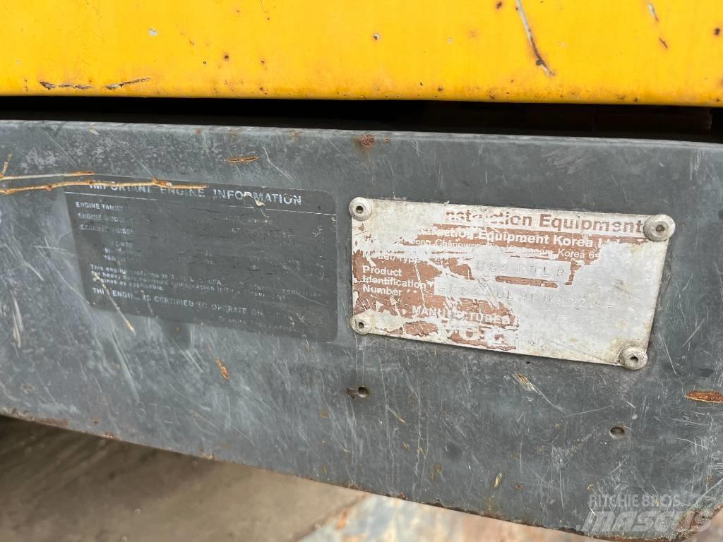Volvo EC 240 LR 롱리치 굴삭기