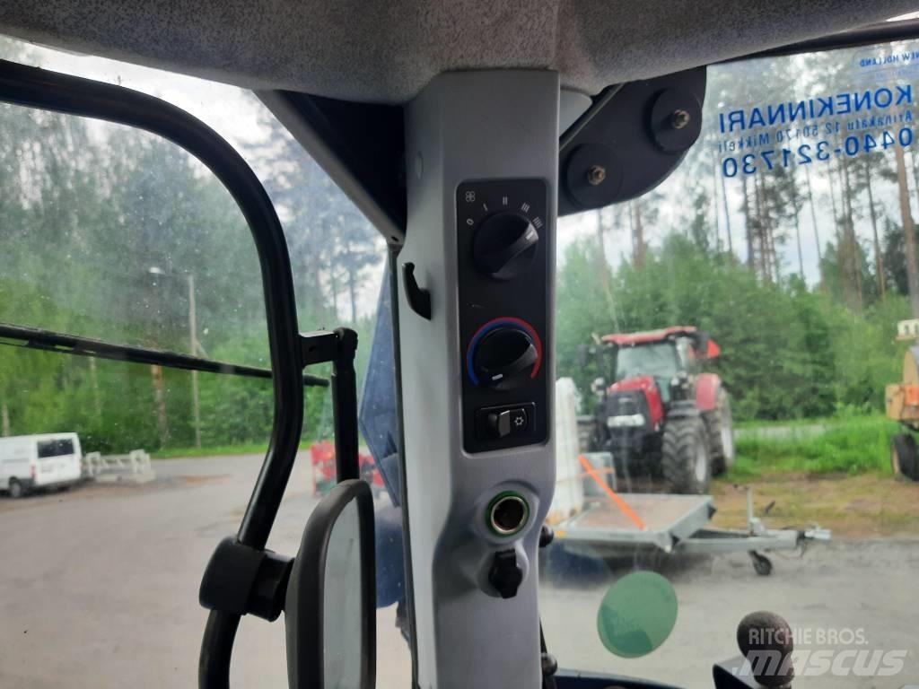 New Holland T6020 EC 트랙터