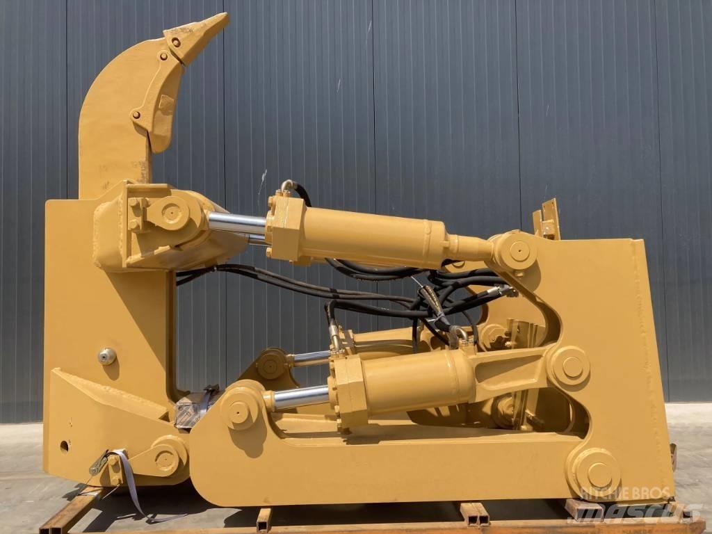 CAT D8T 스크레퍼