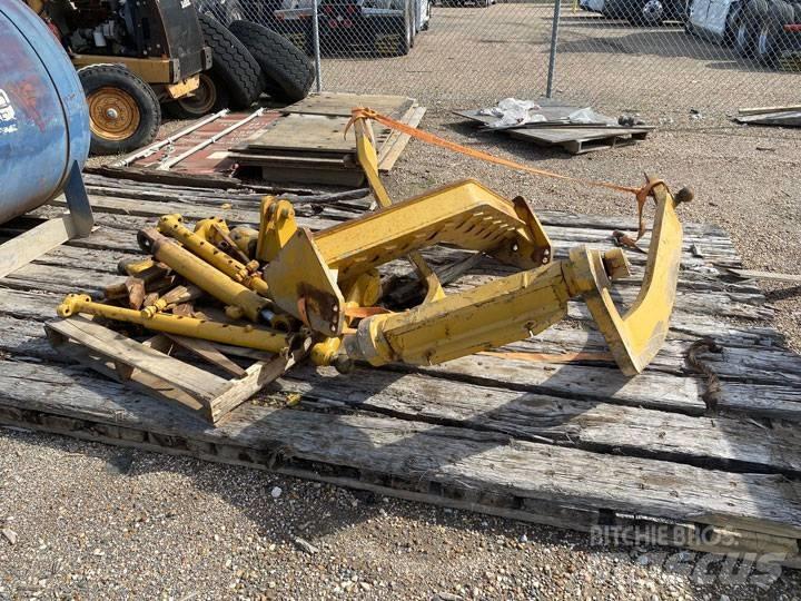 CAT 140H Scarifier 기타 부품  