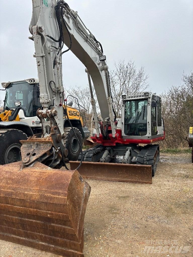 Takeuchi 1140 대형 굴삭기 29톤 이상