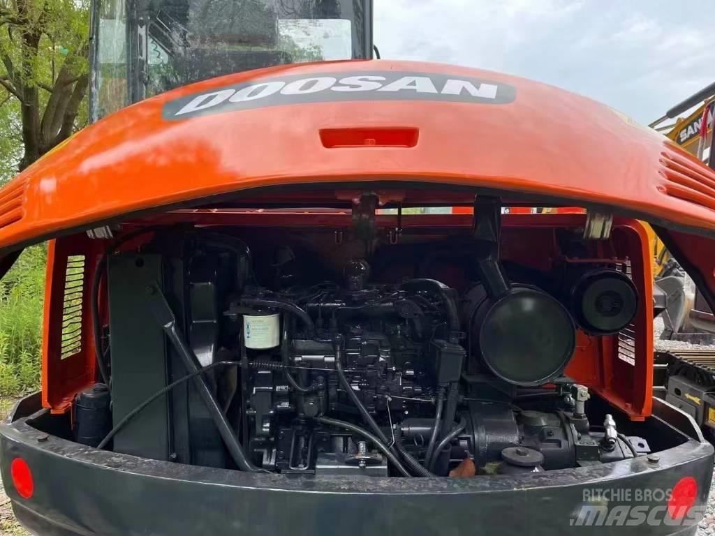 Doosan DH 60-7 소형 굴삭기 7톤 미만
