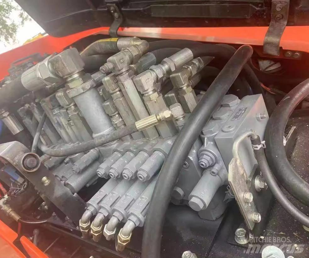 Kubota KX 185-3 중형굴삭기 7톤-28톤