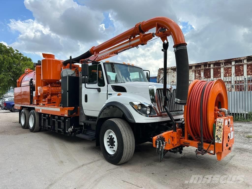 International 7400 콤비/진공 트럭
